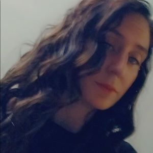 Meet your Posher, Alicia